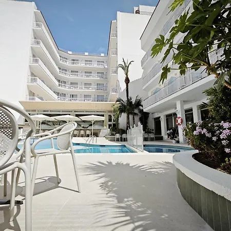 Miami - El De Siempre, Nunca Hotel