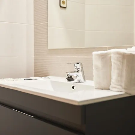 Miami - El De Siempre, Nunca מלון 3*