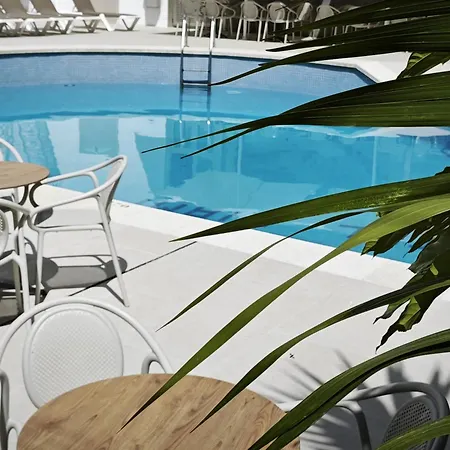 Miami - El De Siempre, Nunca Otel 3*