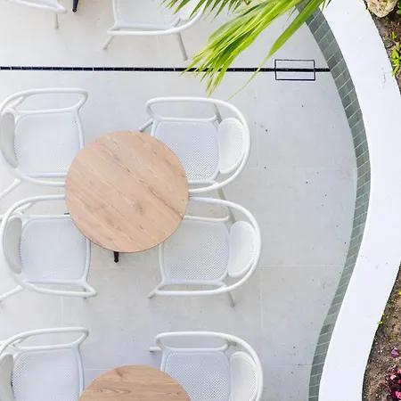 Miami - El De Siempre, Nunca Otel 3*